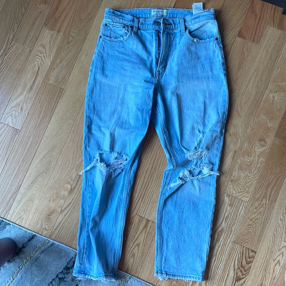 Size 8R Abercrombie and Fitch distressed high rise mom jeans